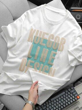 Modern Line Design Embossed Graphic Tee - Casual White Streetwear Cotton T-shirt